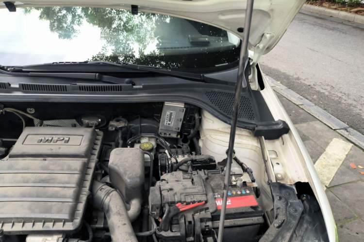 Used Volkswagen Santana 2019 1.5L Automatic Fashion Edition China VI Engine Bay Left
