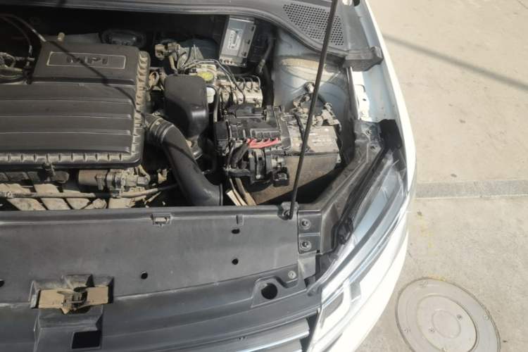 Used Volkswagen Santana 2019 1.5L Manual Fashion Edition China VI Standard Engine Bay Left