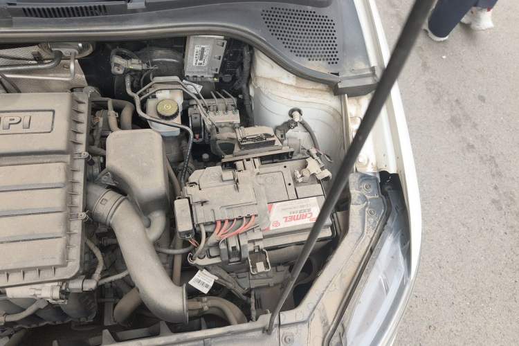 Used Volkswagen Santana 2019 1.5L Automatic Fashion Edition China VI Engine Bay Left