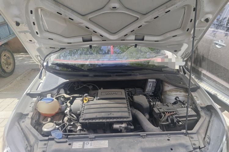 Used Volkswagen Santana 2019 1.5L Manual Fashion Edition China VI Standard Engine Bay