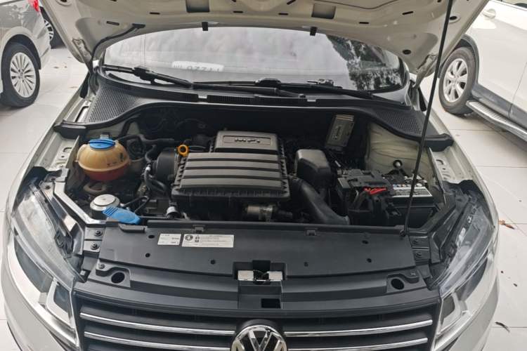 Used Volkswagen Santana 2019 1.5L Manual Fashion Edition China VI Standard Engine Bay