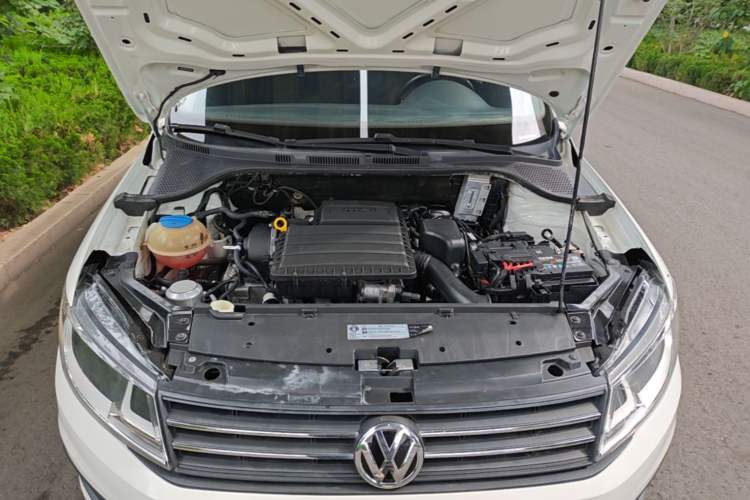 Used Volkswagen Santana 2019 1.5L Automatic Fashion Edition China VI Engine Bay