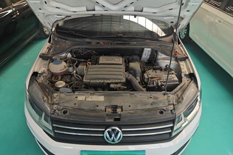 Used Volkswagen Santana 2019 1.5L Automatic Fashion Edition China VI Engine Bay