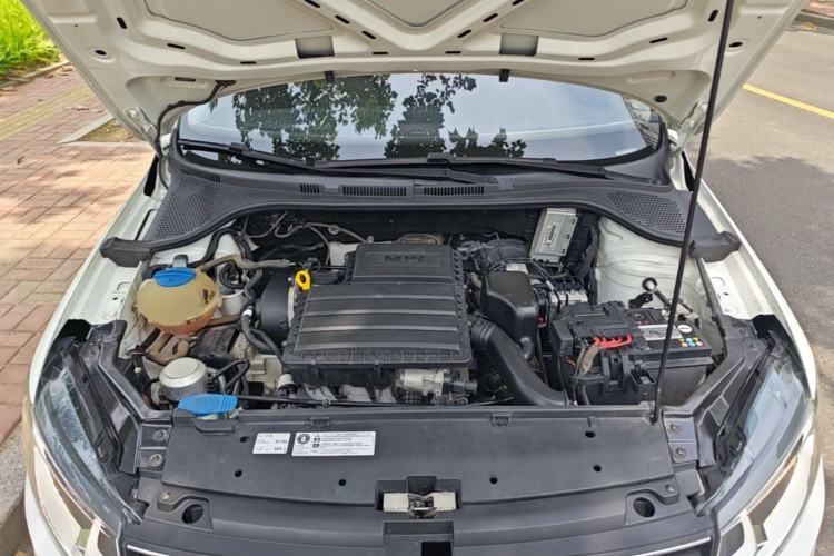 Used Volkswagen Santana 2019 1.5L Manual Fashion Edition China VI Standard Engine Bay
