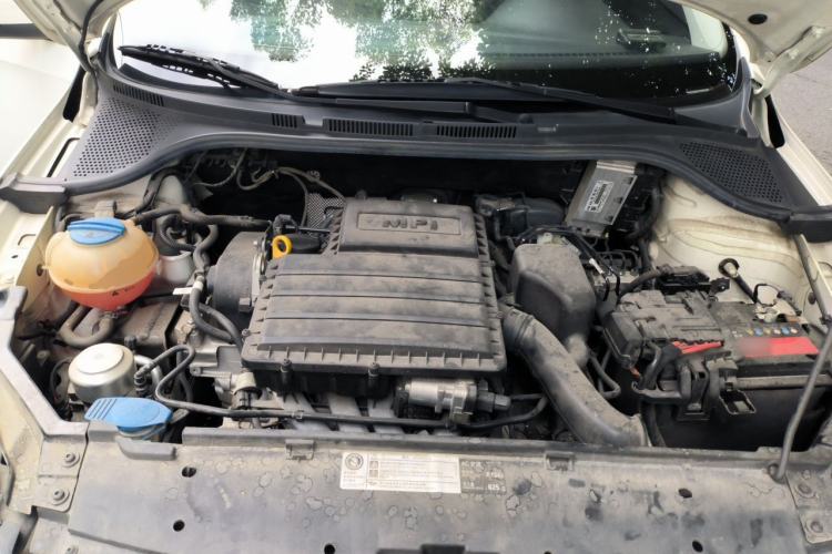 Used Volkswagen Santana 2019 1.5L Automatic Fashion Edition China VI Engine Bay