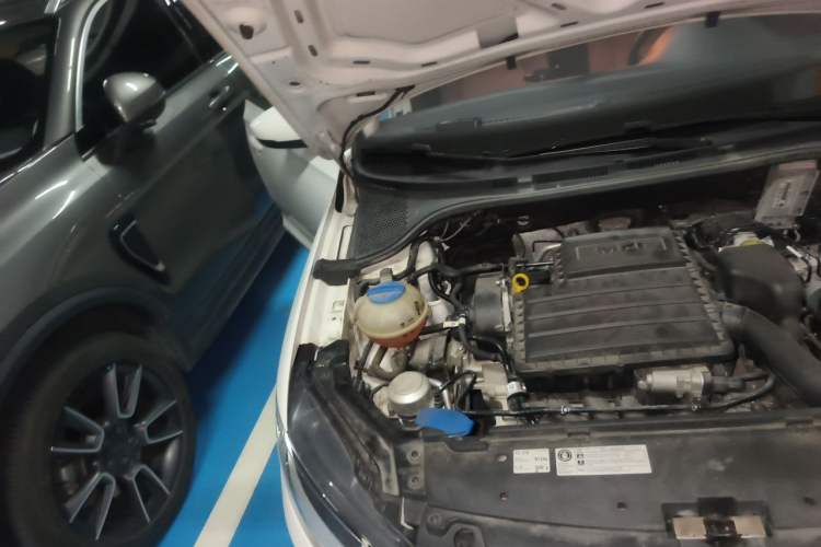 Used Volkswagen Santana 2019 1.5L Automatic Fashion Edition China VI Engine Bay Right
