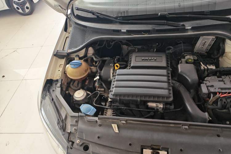 Used Volkswagen Santana 2019 1.5L Automatic Fashion Edition China VI Engine Bay Right