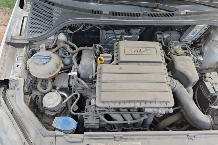 Used Volkswagen Santana 2019 1.5L Manual Fashion Edition China VI Standard Engine Bay Right