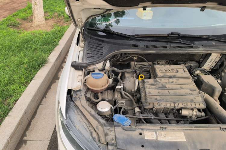 Used Volkswagen Santana 2019 1.5L Manual Fashion Edition China VI Standard Engine Bay Right