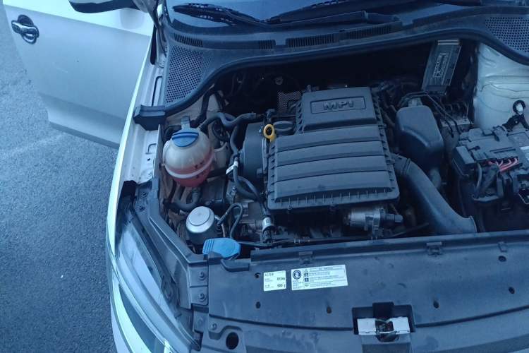 Used Volkswagen Santana 2019 HaoNa 1.5L Manual Fashion Edition China VI Standard Engine Bay Right