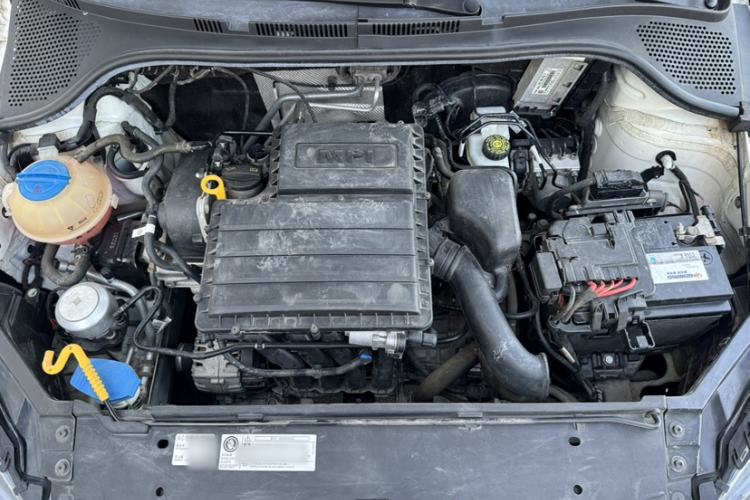 Used Volkswagen Santana 2019 1.5L Automatic Fashion Edition China VI Engine Bay