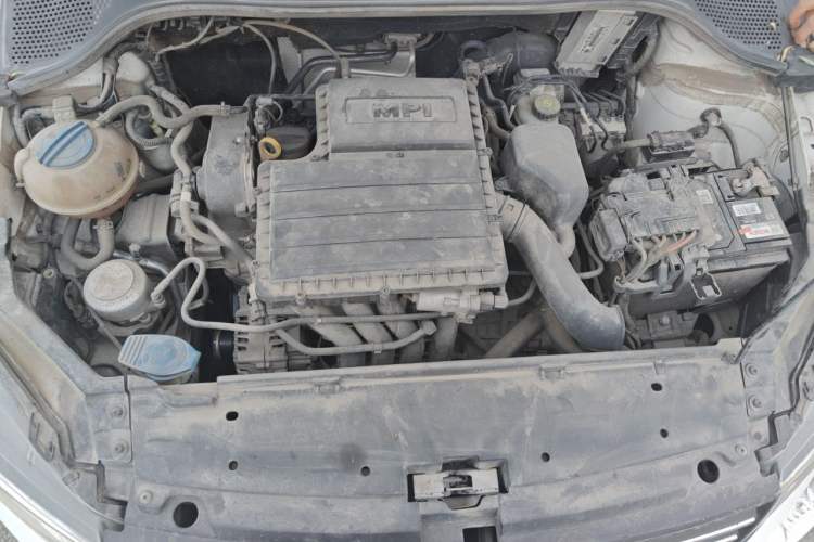 Used Volkswagen Santana 2019 1.5L Automatic Fashion Edition China VI Engine Bay