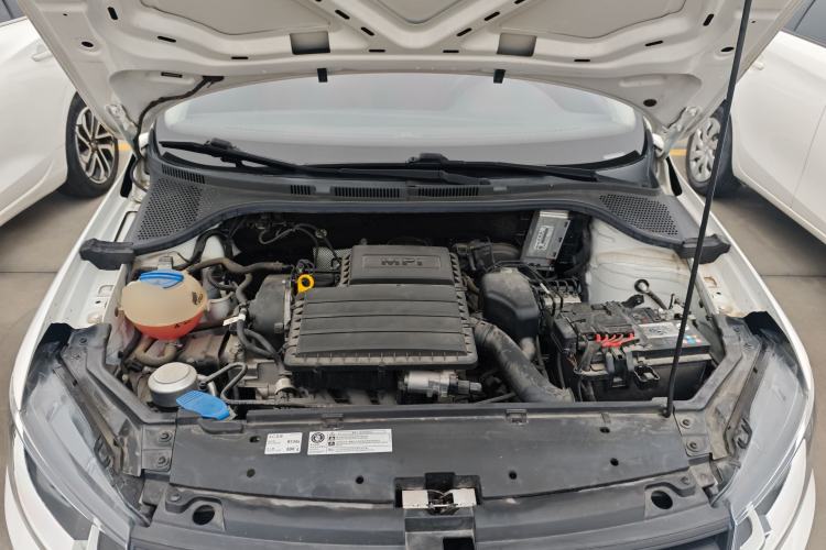 Used Volkswagen Santana 2019 1.5L Manual Fashion Edition China VI Standard Engine Bay