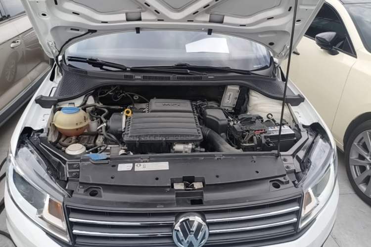 Used Volkswagen Santana 2019 1.5L Automatic Fashion Edition China VI Engine Bay