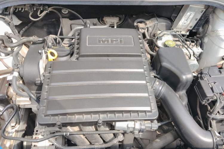 Used Volkswagen Santana 2019 1.5L Manual Fashion Edition China VI Standard Engine Bay