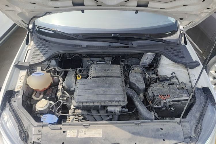 Used Volkswagen Santana 2019 1.5L Automatic Fashion Edition China VI Engine Bay
