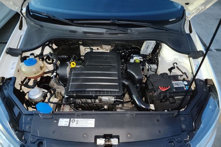 Used Volkswagen Santana 2019 1.5L Manual Fashion Edition China VI Standard Engine Bay