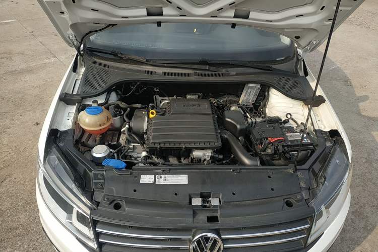 Used Volkswagen Santana 2019 1.5L Automatic Fashion Edition China VI Engine Bay