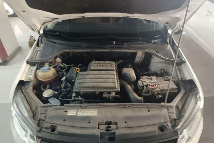 Used Volkswagen Santana 2019 1.5L Automatic Fashion Edition China VI Engine Bay