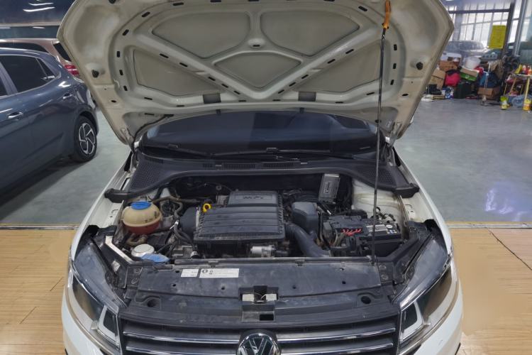 Used Volkswagen Santana 2019 1.5L Automatic Fashion Edition China VI Engine Bay