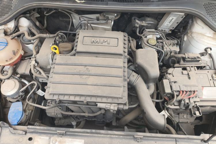 Used Volkswagen Santana 2019 1.5L Automatic Fashion Edition China VI Engine Bay