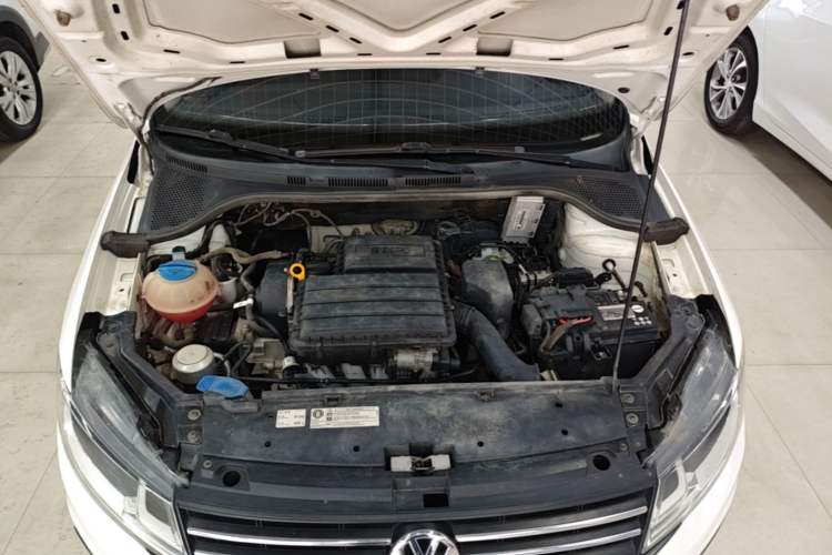 Used Volkswagen Santana 2019 1.5L Automatic Fashion Edition China VI Engine Bay