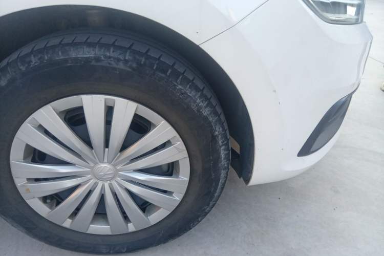 Used Volkswagen Santana 2019 1.5L Manual Fashion Edition China VI Standard Exterior 1