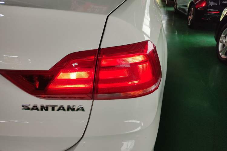 Used Volkswagen Santana 2019 1.5L Manual Fashion Edition China VI Standard Exterior 1
