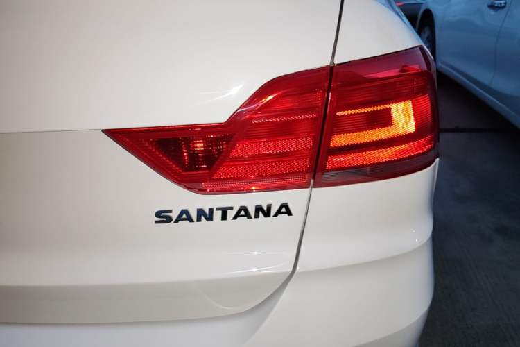 Used Volkswagen Santana 2019 1.5L Manual Fashion Edition China VI Standard Exterior 3