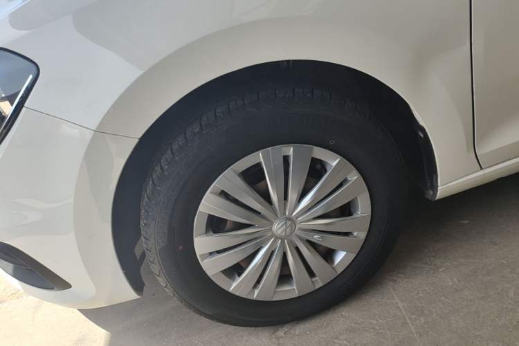 Used Volkswagen Santana 2019 1.5L Manual Fashion Edition China VI Standard Exterior 4