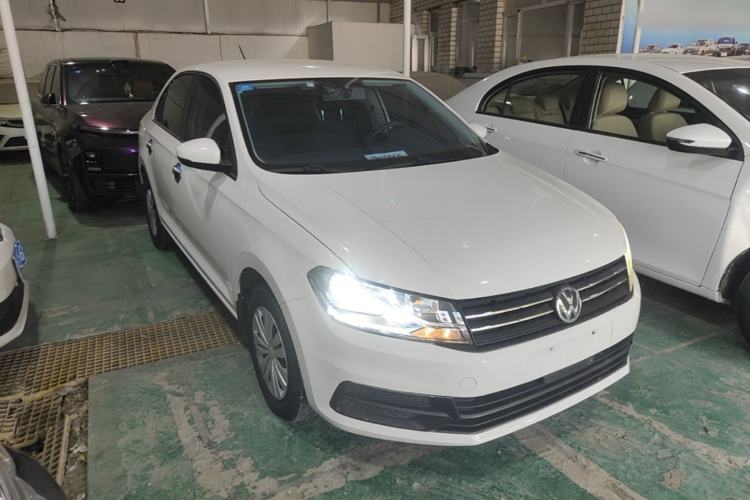 Used Volkswagen Santana 2019 1.5L Manual Fashion Edition China VI Standard Front Right 45 Deg