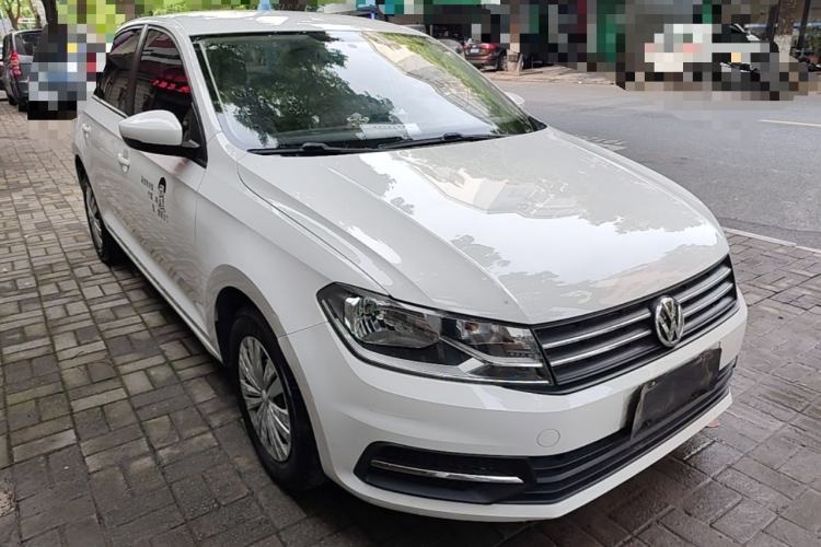 Used Volkswagen Santana 2019 1.5L Manual Fashion Edition China VI Standard Front Right 45 Deg