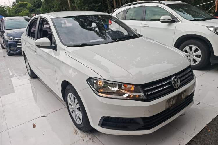 Used Volkswagen Santana 2019 1.5L Manual Fashion Edition China VI Standard Front Right 45 Deg