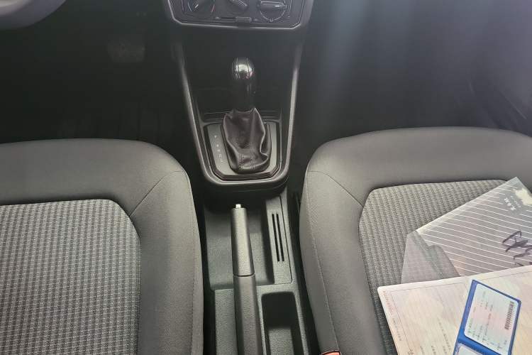Used Volkswagen Santana 2019 1.5L Automatic Fashion Edition China VI Gear Lever