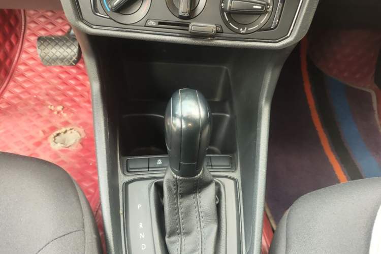 Used Volkswagen Santana 2019 1.5L Automatic Fashion Edition China VI Gear Lever