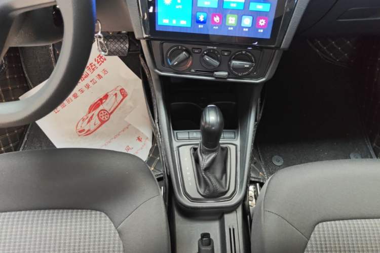 Used Volkswagen Santana 2019 1.5L Automatic Fashion Edition China VI Gear Lever