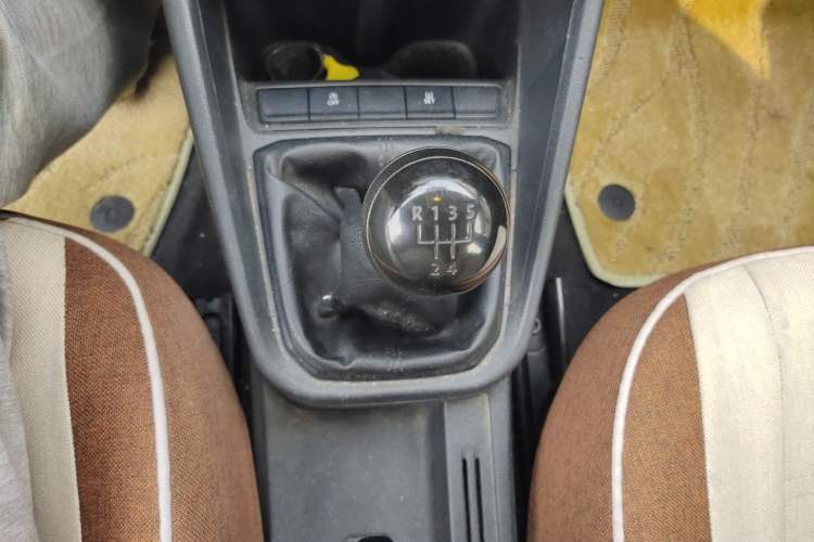 Used Volkswagen Santana 2019 1.5L Manual Fashion Edition China VI Standard Gear Lever