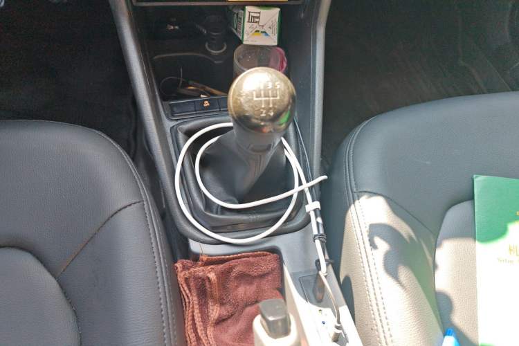 Used Volkswagen Santana 2019 1.5L Manual Fashion Edition China VI Standard Gear Lever