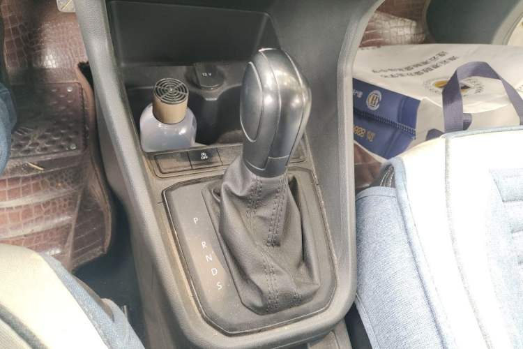 Used Volkswagen Santana 2019 1.5L Automatic Fashion Edition China VI Gear Lever
