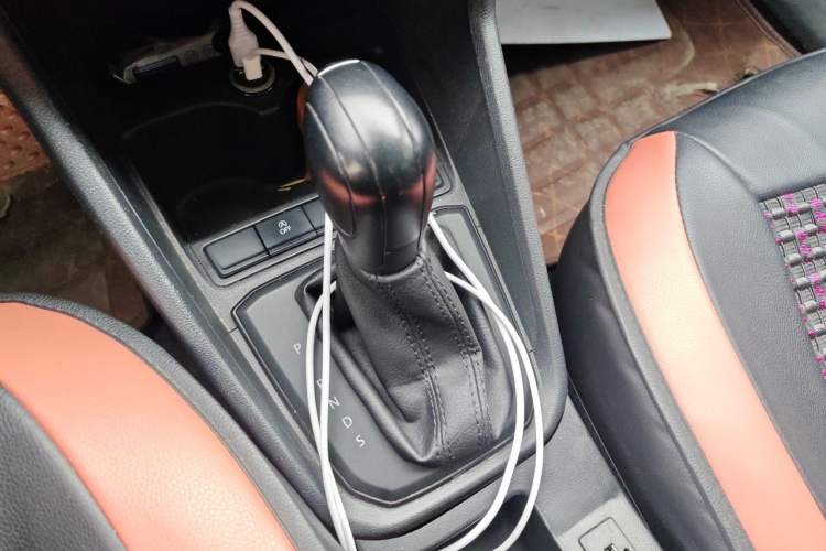 Used Volkswagen Santana 2019 1.5L Automatic Fashion Edition China VI Gear Lever