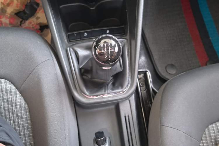 Used Volkswagen Santana 2019 1.5L Manual Fashion Edition China VI Standard Gear Lever