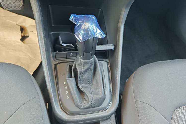 Used Volkswagen Santana 2019 1.5L Automatic Fashion Edition China VI Gear Lever