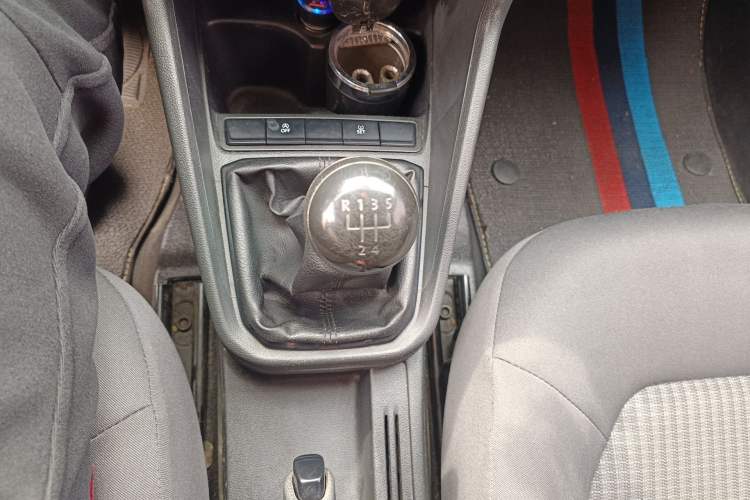 Used Volkswagen Santana 2019 1.5L Manual Fashion Edition China VI Standard Gear Lever