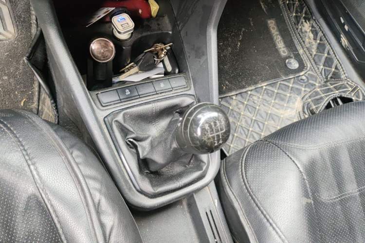 Used Volkswagen Santana 2019 1.5L Manual Fashion Edition China VI Standard Gear Lever