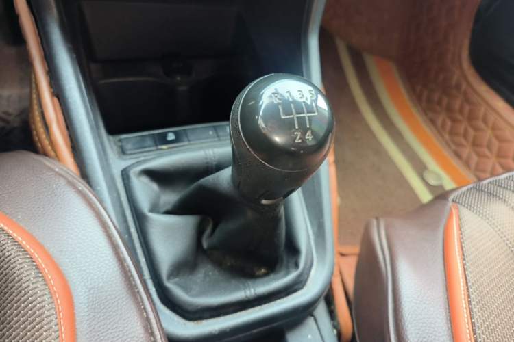 Used Volkswagen Santana 2019 1.5L Manual Fashion Edition China VI Standard Gear Lever