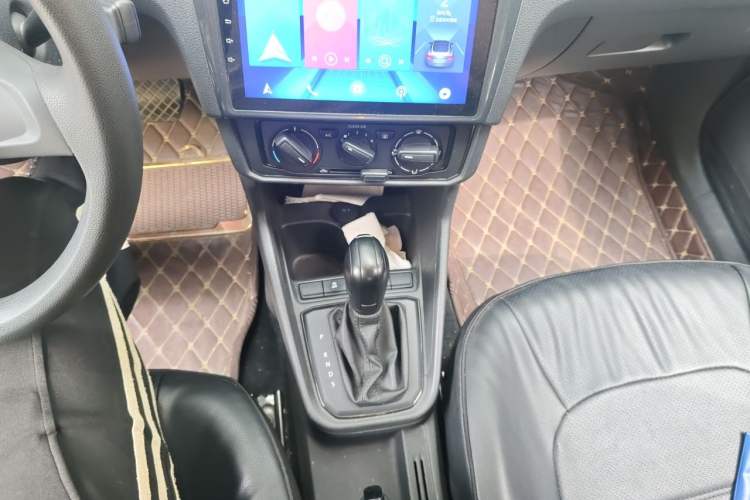 Used Volkswagen Santana 2019 1.5L Automatic Fashion Edition China VI Gear Lever