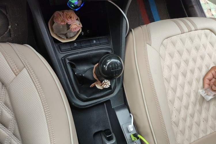 Used Volkswagen Santana 2019 1.5L Manual Fashion Edition China VI Standard Gear Lever