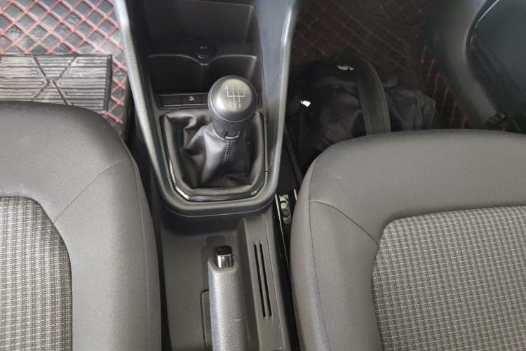 Used Volkswagen Santana 2019 1.5L Manual Fashion Edition China VI Standard Gear Lever
