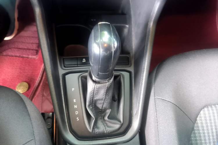 Used Volkswagen Santana 2019 1.5L Automatic Fashion Edition China VI Gear Lever