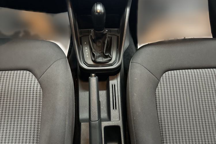 Used Volkswagen Santana 2019 1.5L Automatic Fashion Edition China VI Gear Lever